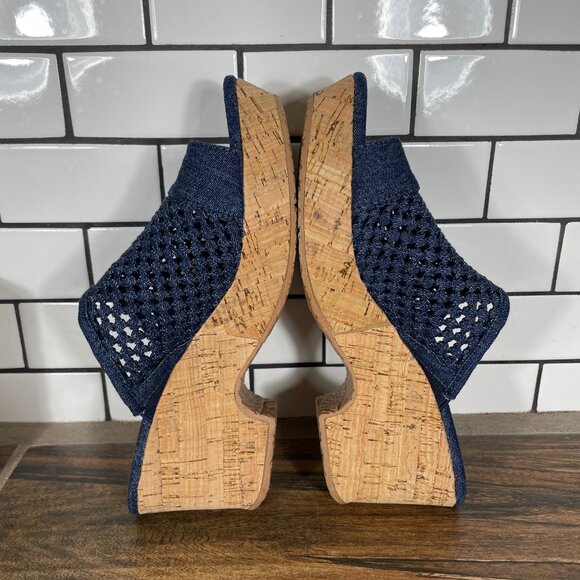 BareTraps Bethie Womens Size 7.5 Shoes Blue Denim Toe Loop Platform Wedge Sandal - Picture 5 of 12